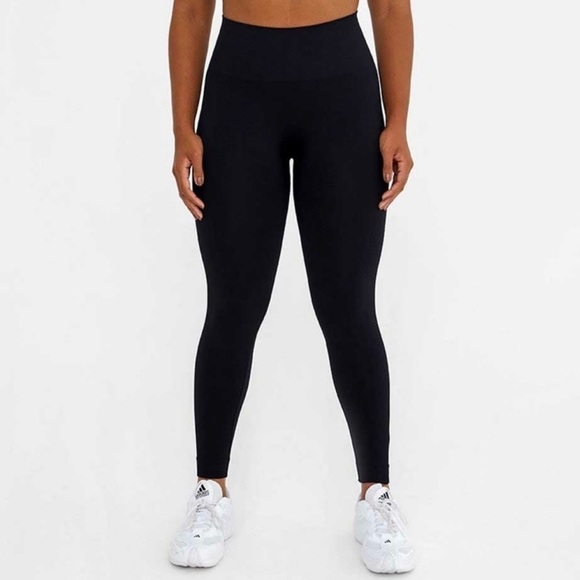 SET Active Sculptflex Black Leggings - Size Medium - Picture 1 of 11
